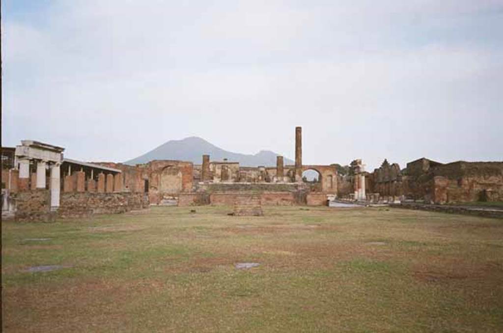 VII.8 Pompeii Forum.  November 2009. Looking north. Photo courtesy of Rick Bauer.