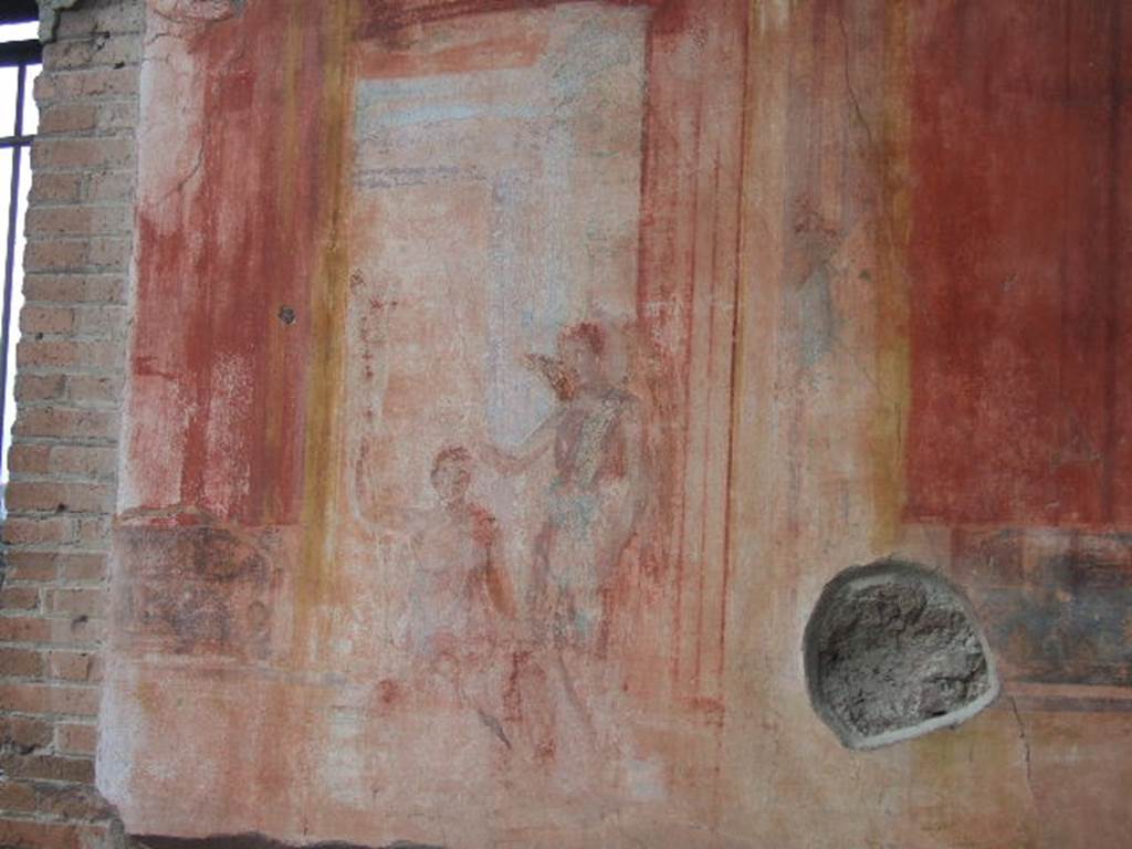 VII.9.7 and VII.9.8 Pompeii. Macellum. September 2005. North west corner. Wall painting of Victory crowning a warrior?