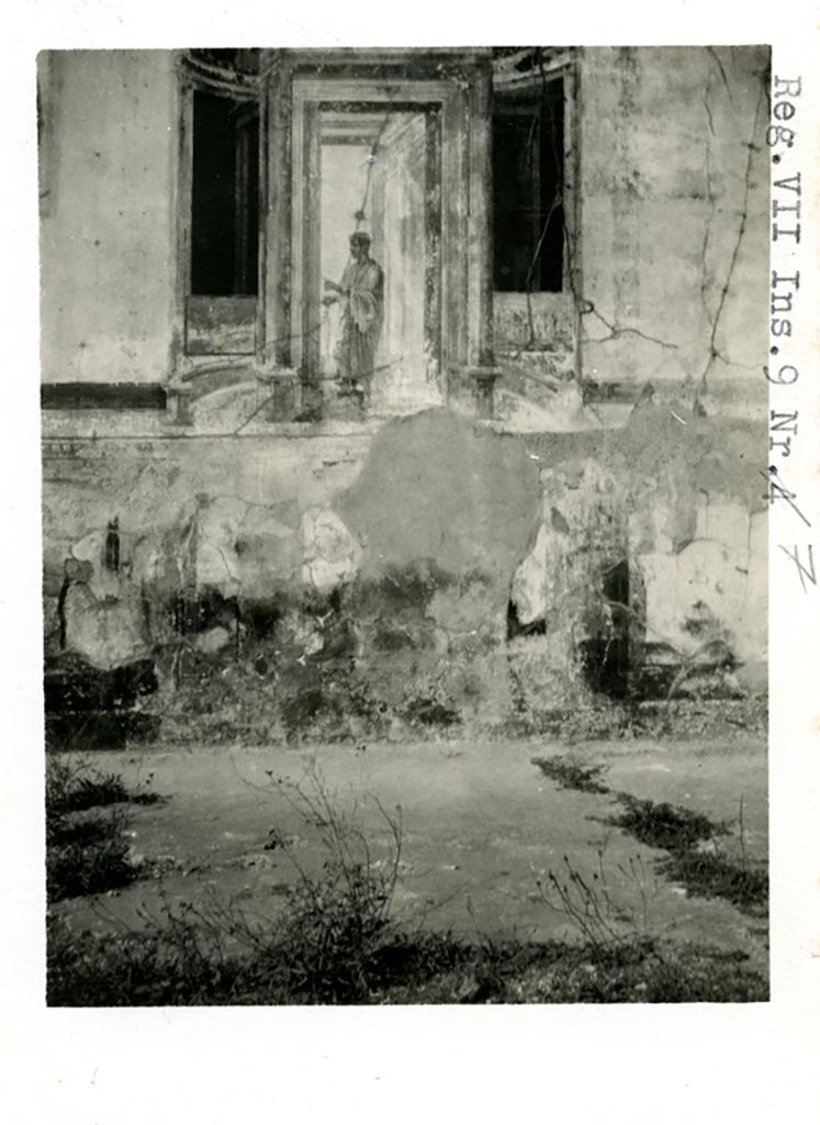 VII.9.7/8 Pompeii. Pre-1937-39. Looking towards west wall in north-west corner.
Photo courtesy of American Academy in Rome, Photographic Archive. Warsher collection no. 1157.
