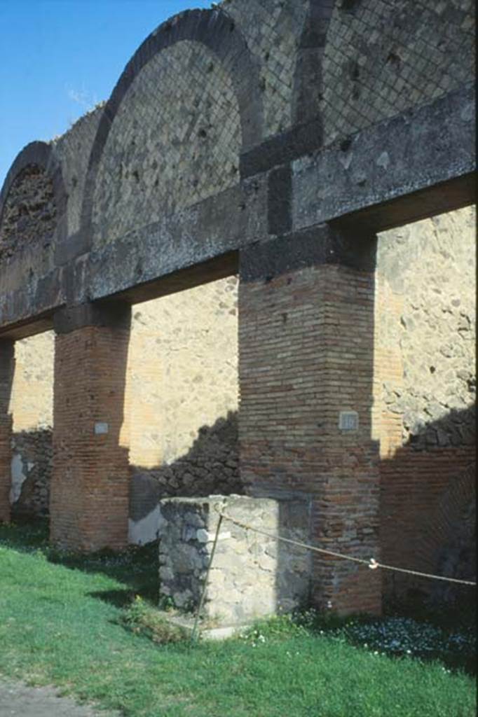 VII.9.11 and 10, Pompeii. October 1992. Doorways in north-east corner of Forum.
Photo by Louis Mric courtesy of Jean-Jacques Mric.

