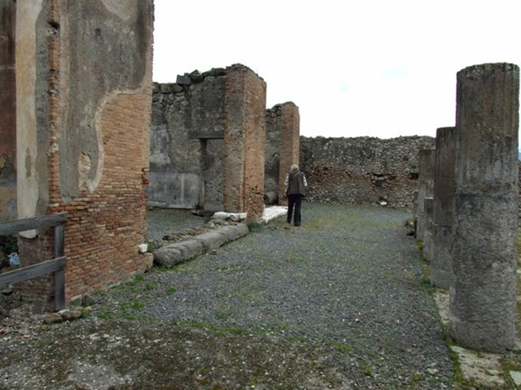 VII.9.47 Pompeii.  March 2009.  North Portico looking east to Tablinum, Room 6, and other Oecus in Room 12.