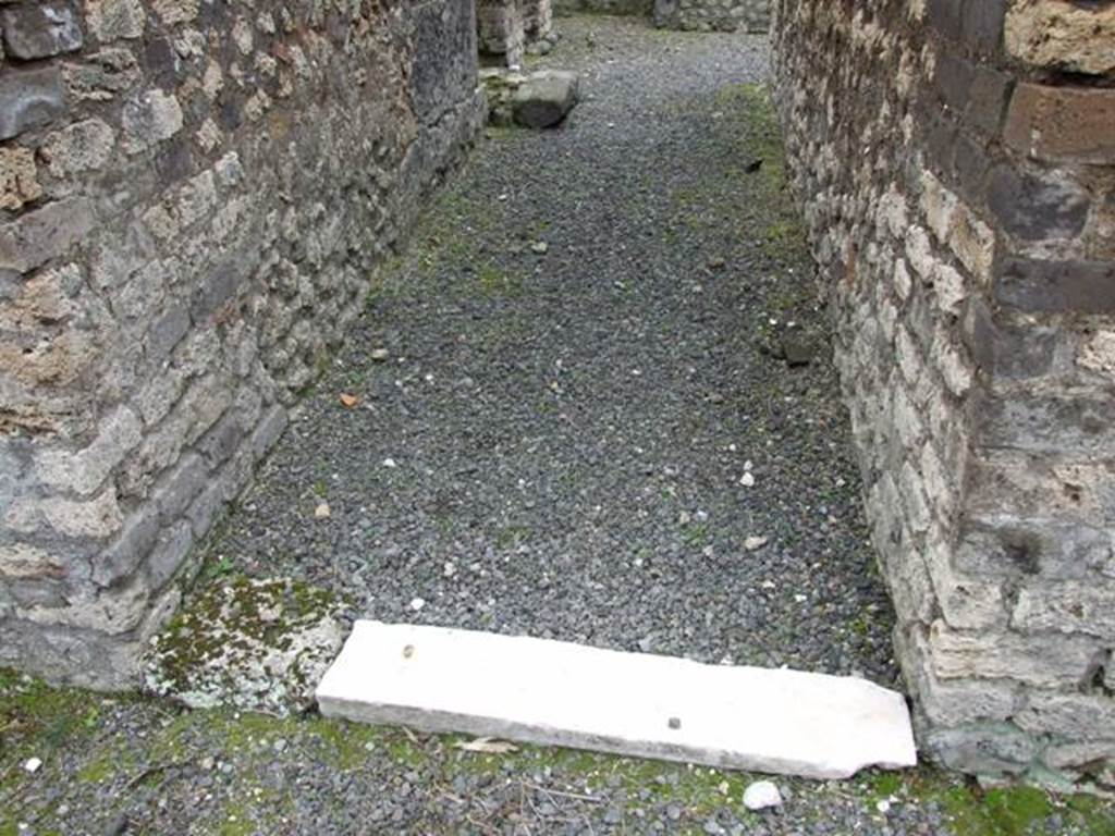 VII.14.5 Pompeii. March 2009. Room 15, corridor leading south to kitchen area, with threshold or sill.