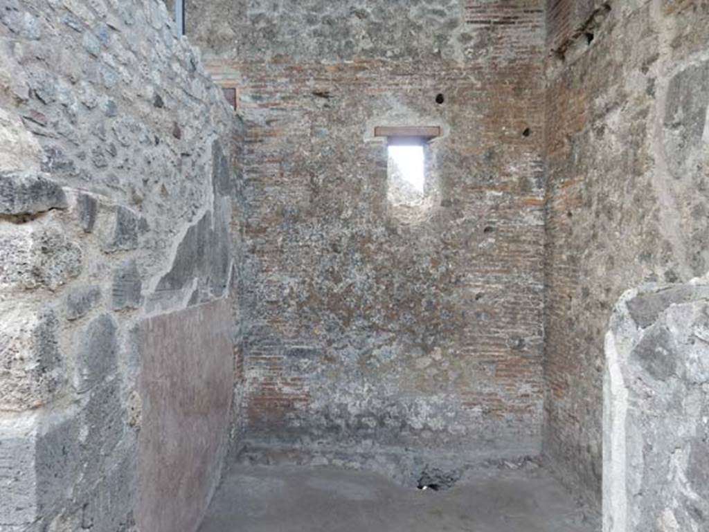 VII.15.1 Pompeii. May 2018. Looking south through doorway of cubiculum on east side of entrance. Photo courtesy of Buzz Ferebee. 
