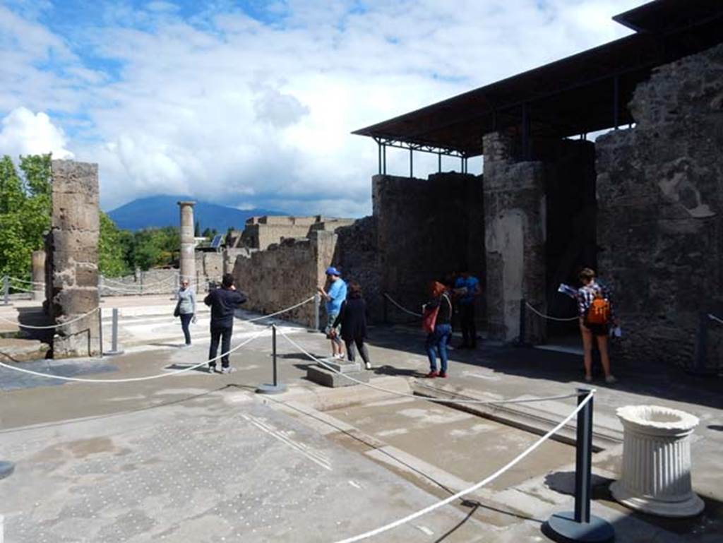 VII.15.2 Pompeii. May 2018. Atrium, looking north-east. Photo courtesy of Buzz Ferebee. 
