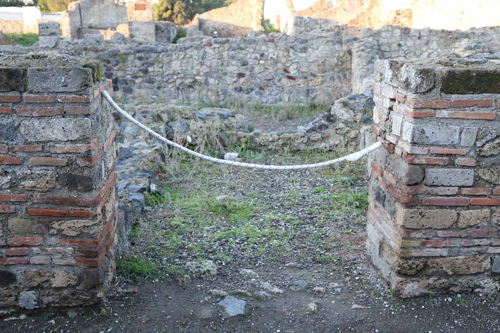 VII.16.8, Pompeii. December 2018. Looking west to entrance doorway. Photo courtesy of Aude Durand.