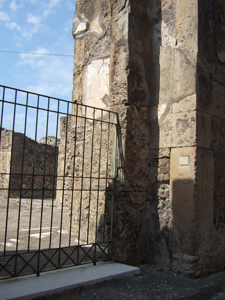 VII.16.13 Pompeii. June 2019. Entrance mosaic. Photo courtesy Buzz Ferebee.