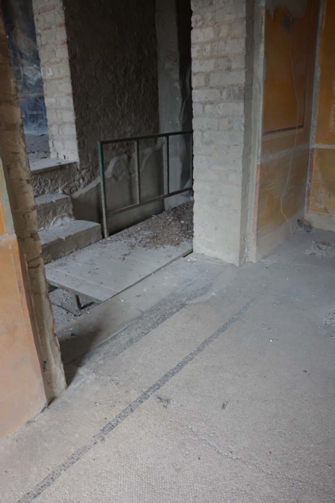VII.16.22 Pompeii. October 2018. 
Room 47, north wall with doorway to corridor 43, and across to room 44.
Foto Annette Haug, ERC Grant 681269 DCOR.
