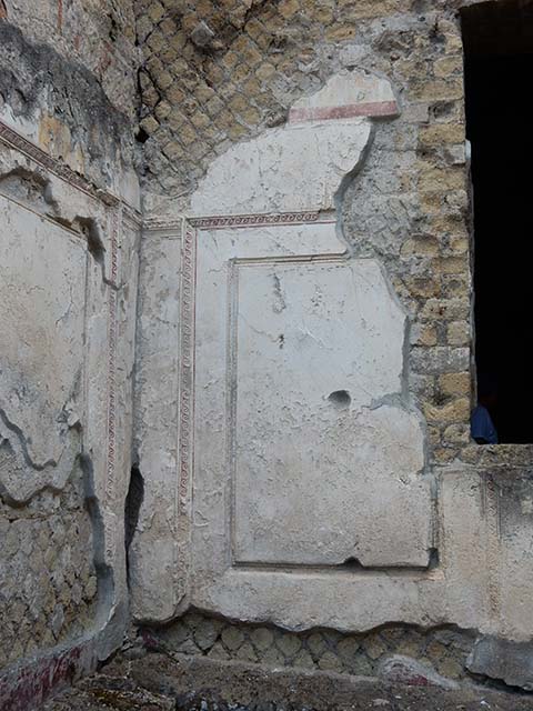 VII.16.a Pompeii. September 2005. Window to room 5, from courtyard C. Looking east.