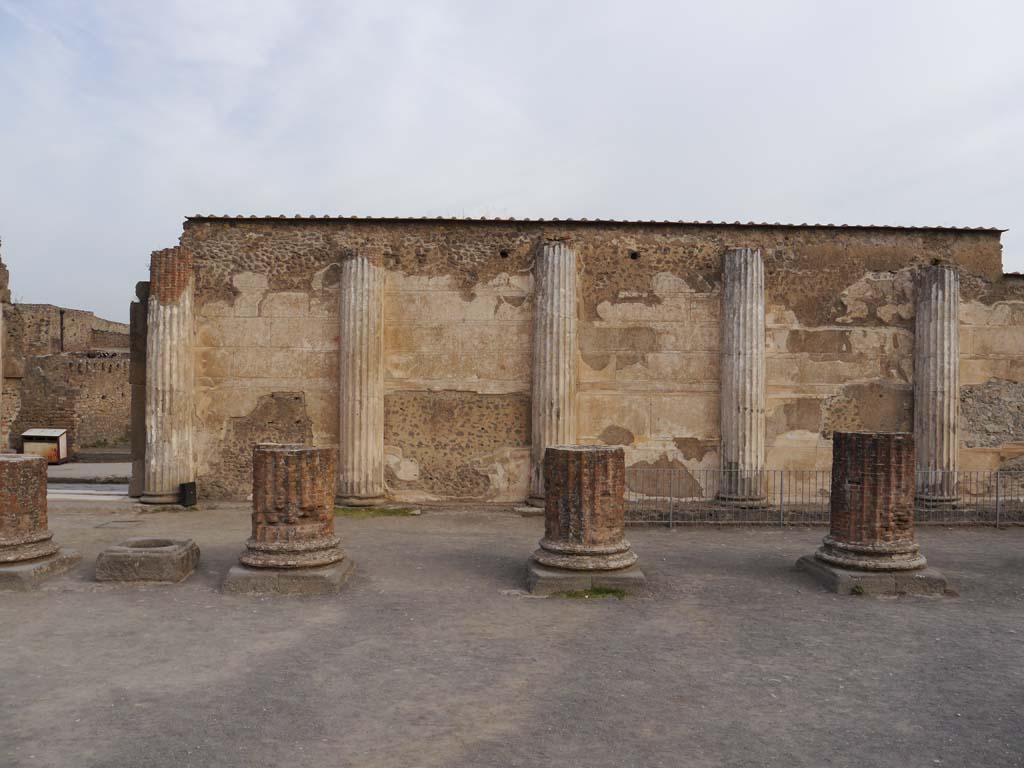 VIII.1.1 Pompeii, September 2018. Looking towards north wall, on east side of doorway at VIII.1.2.
Foto Anne Kleineberg, ERC Grant 681269 DÉCOR.
