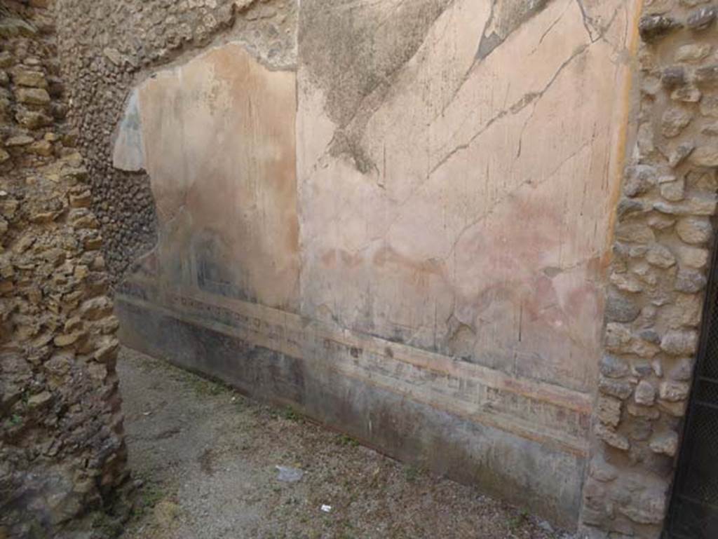 VIII.1.a, Pompeii. June 2017. Decorated painted wall. Photo courtesy of Michael Binns.