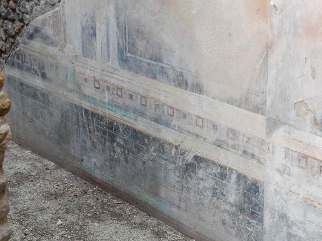 VIII.1.a, Pompeii. May 2018. Detail of painted wall. Photo courtesy of Buzz Ferebee.