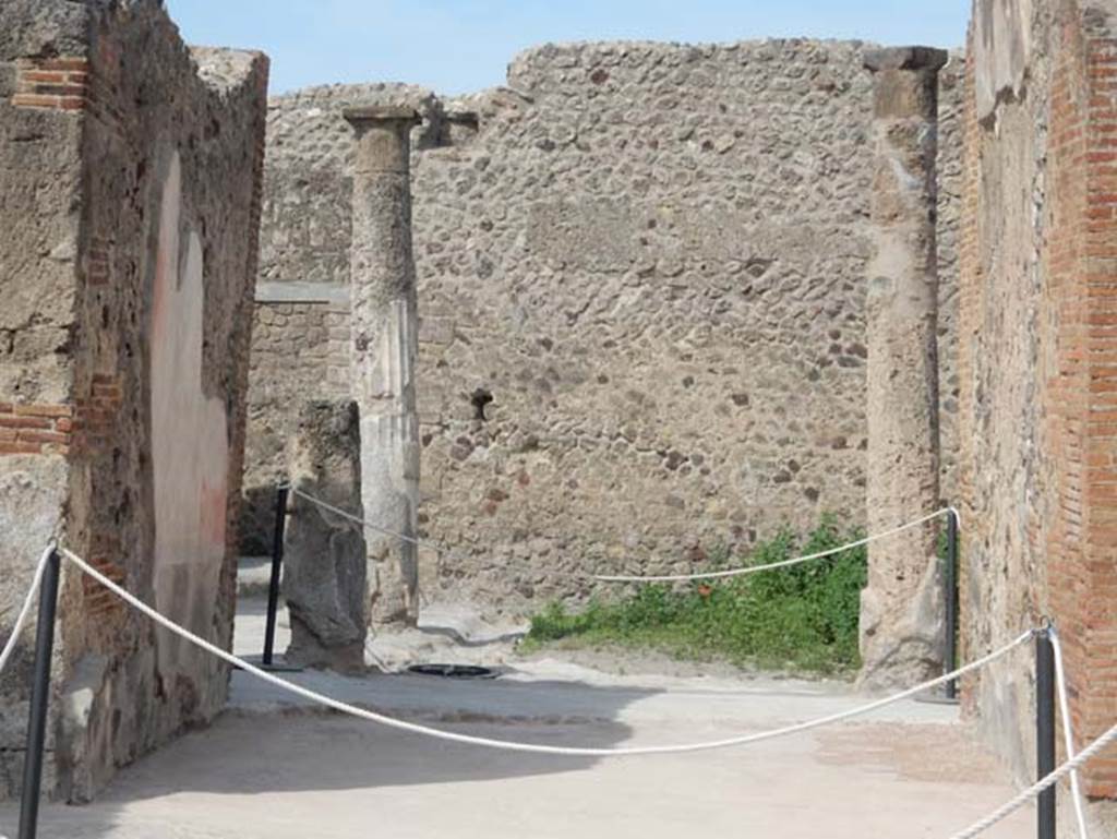 VIII.2.13 Pompeii. May 2017. Looking west through tablinum. Photo courtesy of Buzz Ferebee.