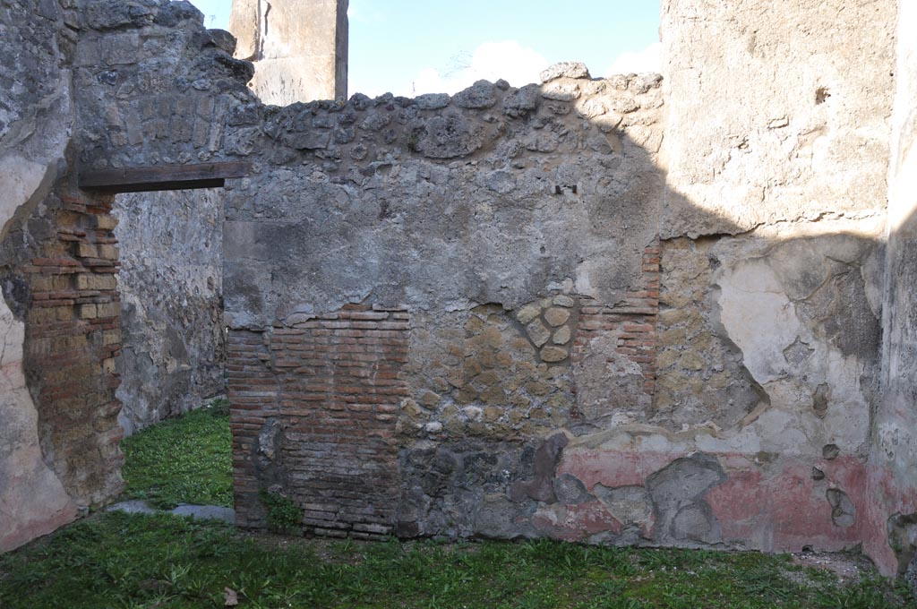 VIII.3.12 Pompeii. January 2024. North wall of triclinium, with doorway into VIII.3.11, on left. Photo courtesy of Domenico Esposito.