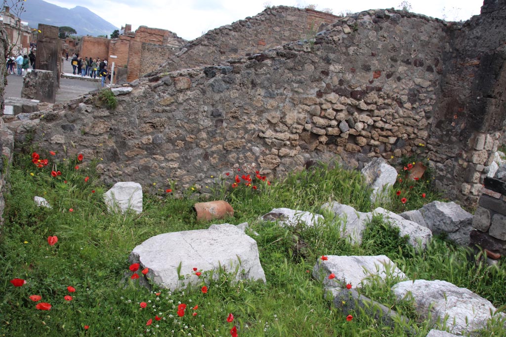 VIII.3.30/31 Pompeii. May 2024. 
Looking towards small room with doorway at east end into atrium, on north side of stairs at VIII.3.30. Photo courtesy of Klaus Heese.
