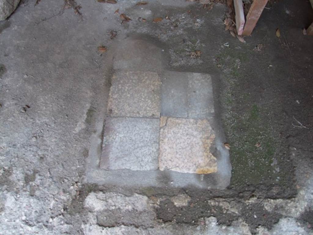 VIII.4.4 Pompeii. March 2009. Room 4, floor of ala, made of cocciopesto with coloured marble squares.