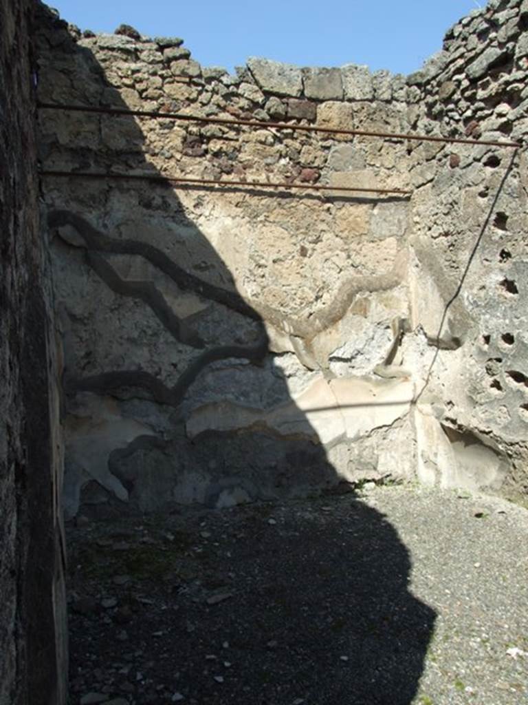 VIII.4.15 Pompeii.  March 2009.  Room 12.  Triclinium.  North wall.