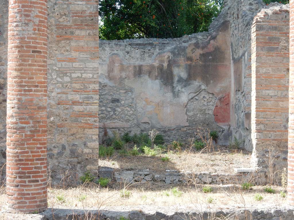 VIII.4.34 Pompeii, June 2019. Looking north across atrium towards tablinum. Photo courtesy of Buzz Ferebee.

