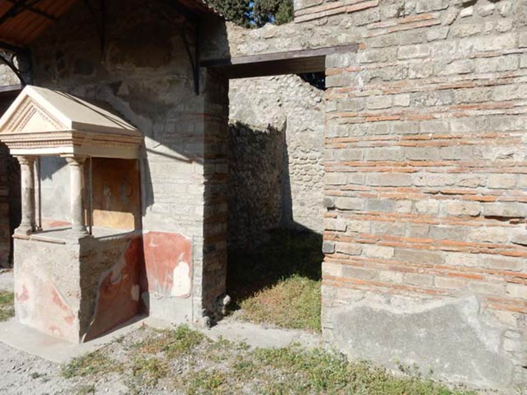 VIII.5.37 Pompeii. May 2017. Doorway to room 4, after restoration. Photo courtesy of Buzz Ferebee.
