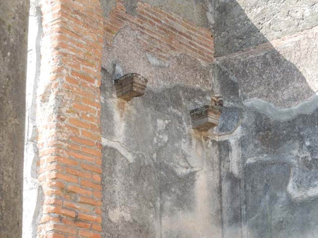 VIII.7.28, Pompeii. May 2015. Detail of south wall of cella. Photo courtesy of Buzz Ferebee.