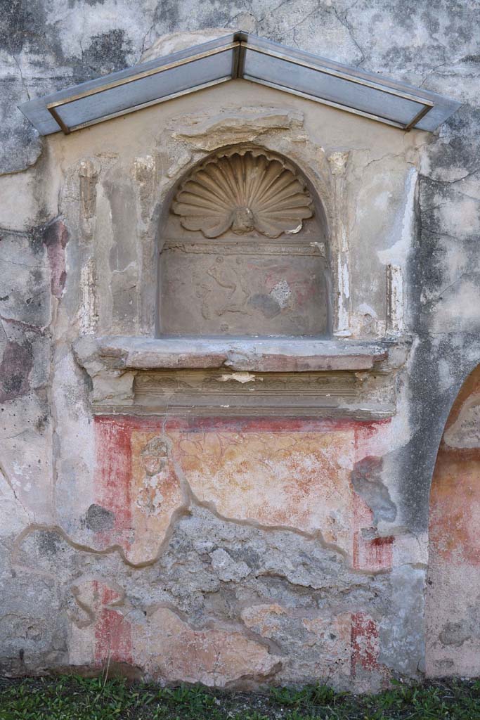 IX.1.7 Pompeii. December 2018. 
Lararium on south wall of atrium. Photo courtesy of Aude Durand.
