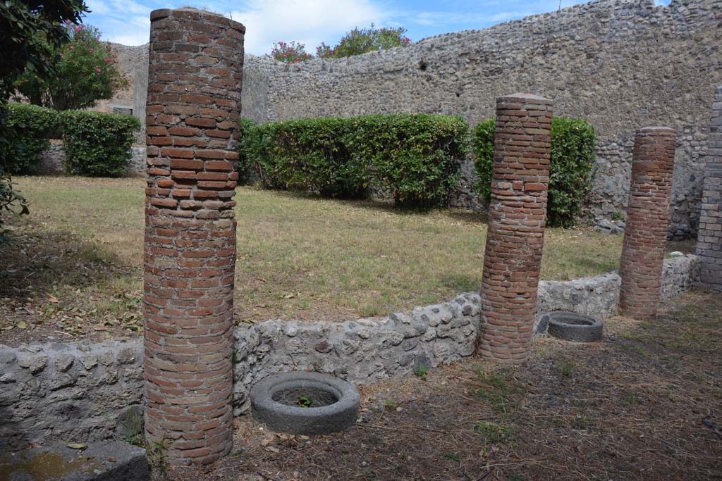 IX.1.20 Pompeii. September 2019. Room 12, looking north-east across garden area. 
Foto Annette Haug, ERC Grant 681269 DÉCOR

