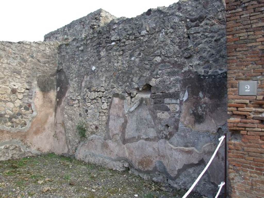 IX.2.2 Pompeii. December 2007. South wall of shop.