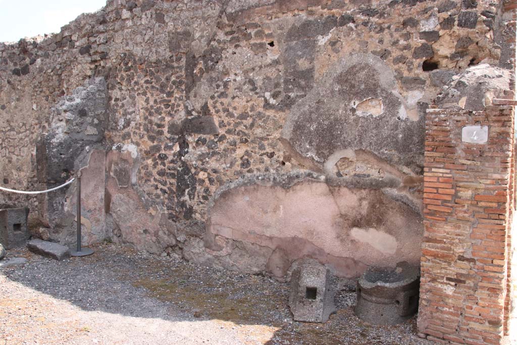 IX.2.4 Pompeii. September 2021. Looking towards south wall of shop. Photo courtesy of Klaus Heese.