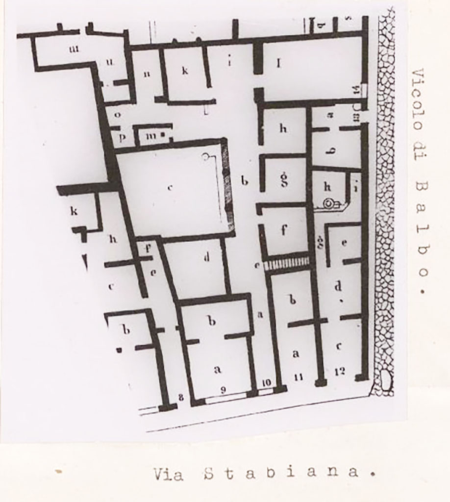 IX.2.10-11-12, Pompeii. Pre-1943. Plan and photo by Tatiana Warscher.
See Warscher, T. Codex Topographicus Pompeianus, IX.2. (1943), Swedish Institute, Rome, p. 61.
