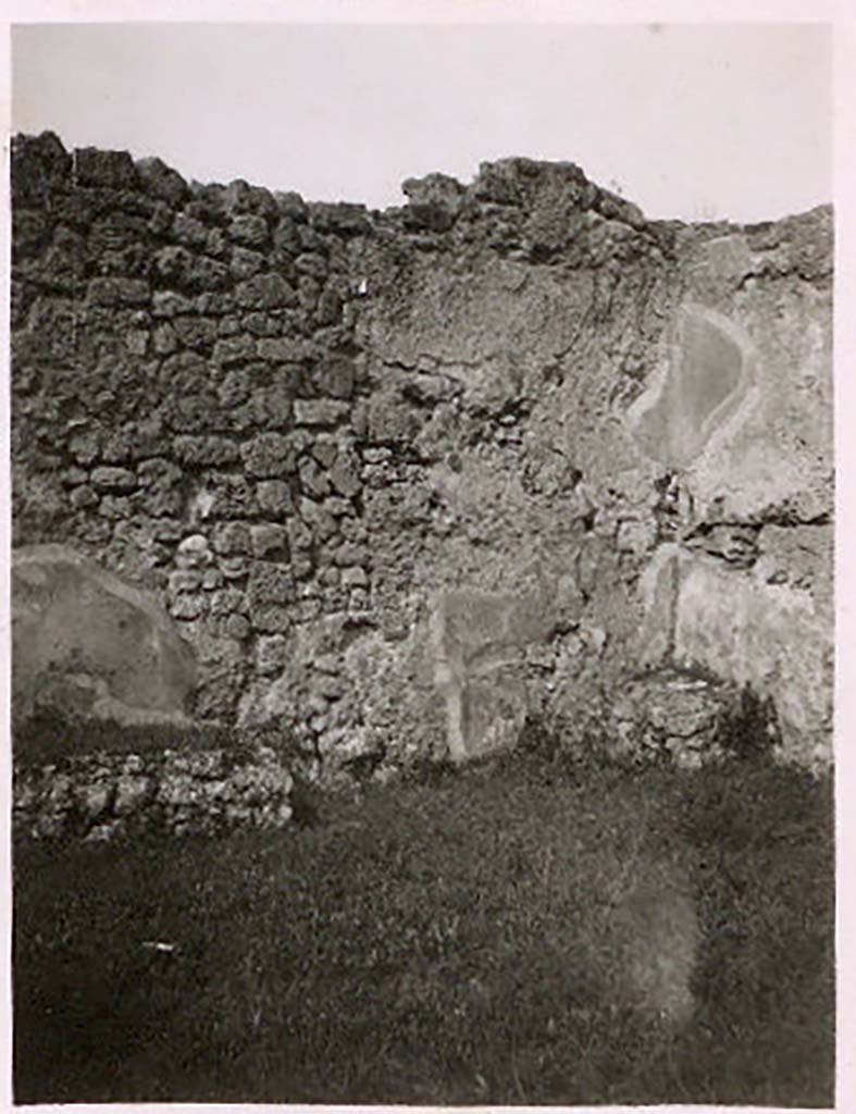 IX.2.25 Pompeii. Pre-1943. Looking towards west wall in north-west corner of Caupona. Photo by Tatiana Warscher. 
See Warscher, T. Codex Topographicus Pompeianus, IX.2. (1943), Swedish Institute, Rome. (no.127.), p. 220.
