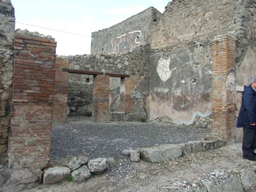 IX.3.18  Pompeii. March 2009.   Entrance.