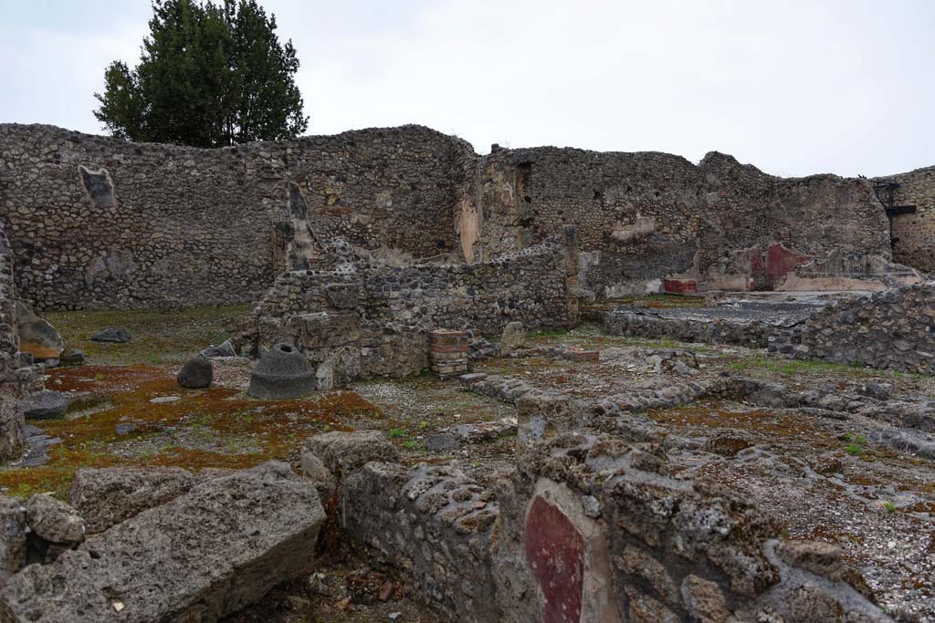 IX.3.21 Pompeii. April 2021. 
Looking towards west perimeter wall of IX.3.21, on left, and IX.3.22, on right. Photo courtesy of Nicolas Monteix.


