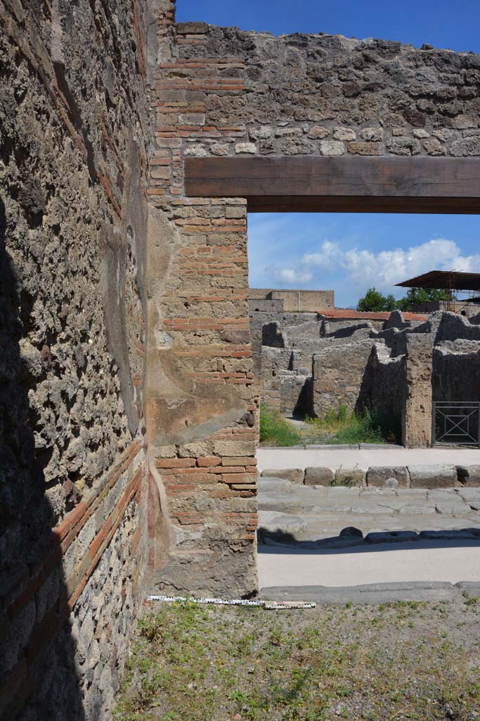 IX.5.1 Pompeii. May 2017. Looking towards north wall in north-west corner.
Foto Christian Beck, ERC Grant 681269 DÉCOR.
