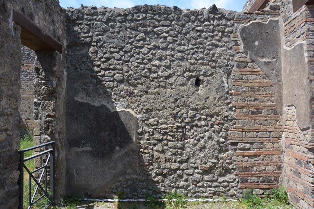 IX.5.3 Pompeii. May 2017. Looking towards west wall.
Foto Christian Beck, ERC Grant 681269 DÉCOR.
