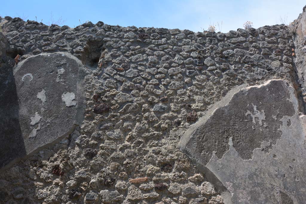 IX.5.5 Pompeii. May 2017. Upper west wall.
Foto Christian Beck, ERC Grant 681269 DÉCOR.
