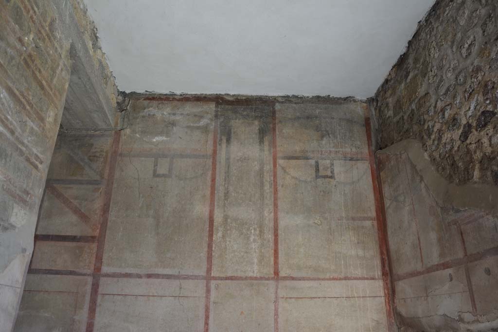 IX.5.6 Pompeii. May 2017. Room k, upper east wall at south end (this also could be the east wall of room l (L).)   
Foto Christian Beck, ERC Grant 681269 DCOR.

