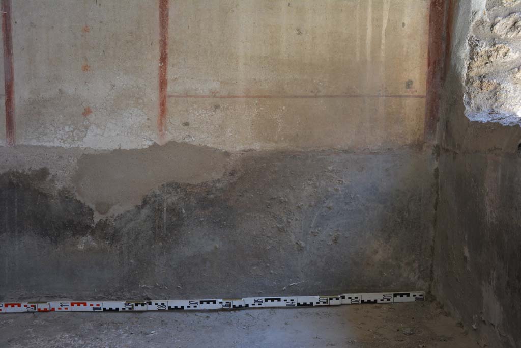 IX.5.6 Pompeii. May 2017. Room k, zoccolo on east wall at south end, (or room l (L). 
Foto Christian Beck, ERC Grant 681269 DCOR.
