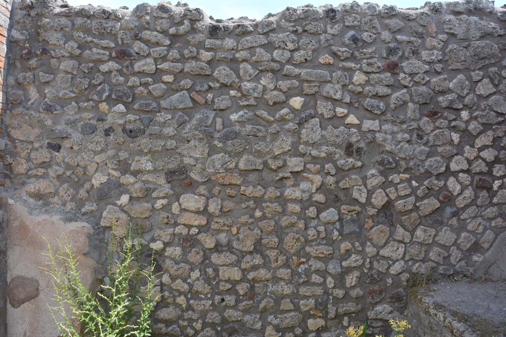 IX.5.7 Pompeii. May 2017. Looking towards upper east wall.
Foto Christian Beck, ERC Grant 681269 DÉCOR.
