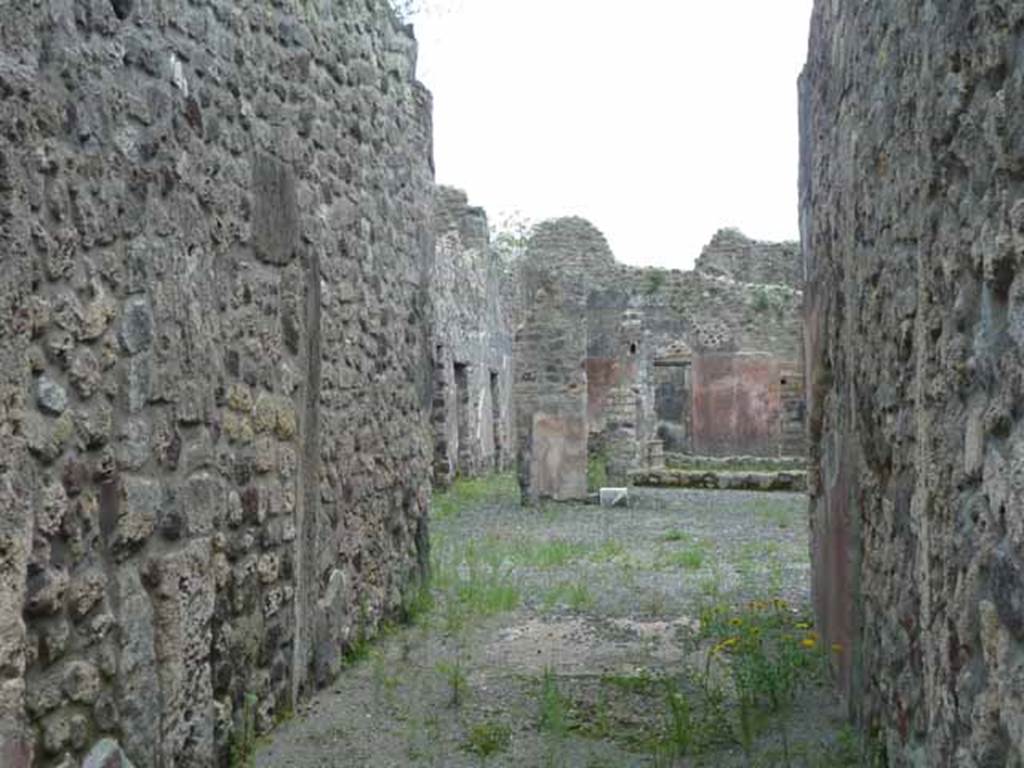 IX.5.9 Pompeii. May 2010. Looking south from entrance towards rooms m, n and o.    