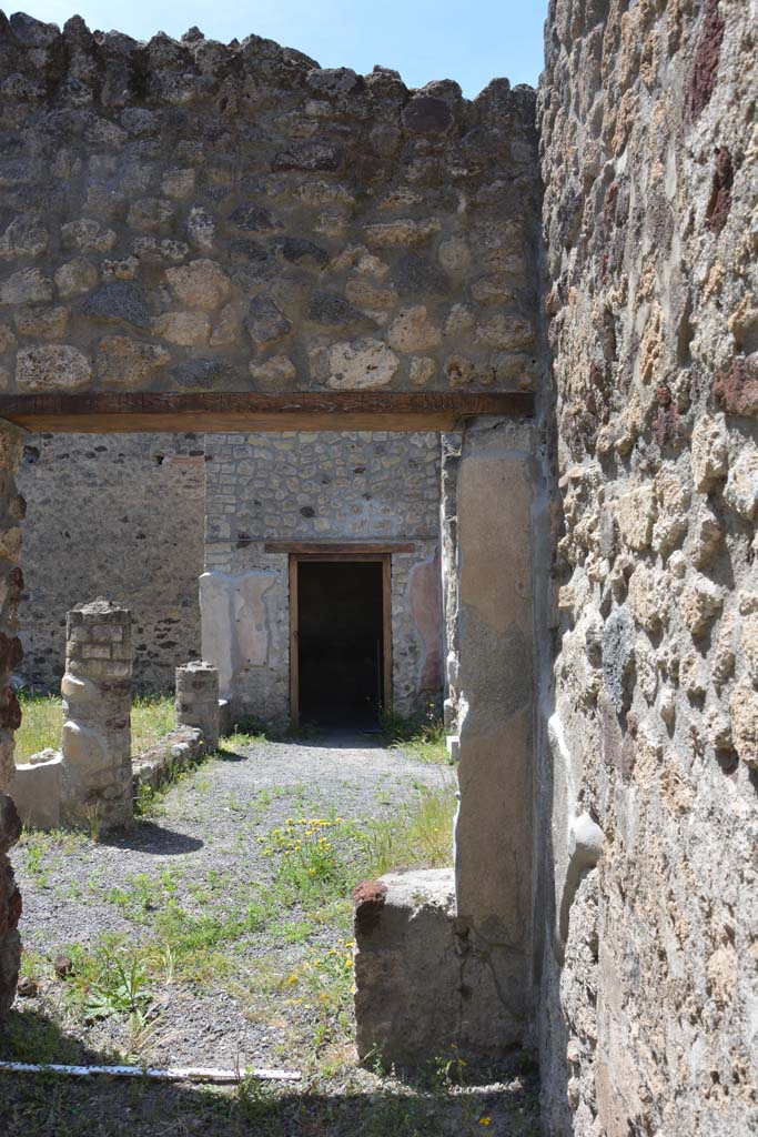 IX.5.9 Pompeii. May 2017. Room m, west wall in north-west corner.
Foto Christian Beck, ERC Grant 681269 DCOR.

