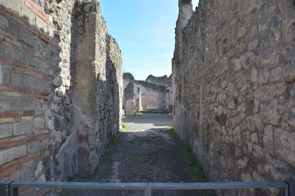 IX.5.9 Pompeii. March 2017. Room “a”, looking south from entrance doorway. 
Foto Christian Beck, ERC Grant 681269 DÉCOR.

