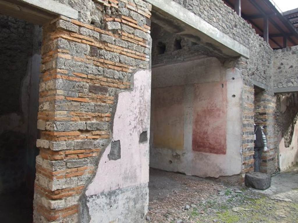 IX.5.11 Pompeii. December 2007. Doorways to room g, the east ala room h, and room i on east side of atrium b.
