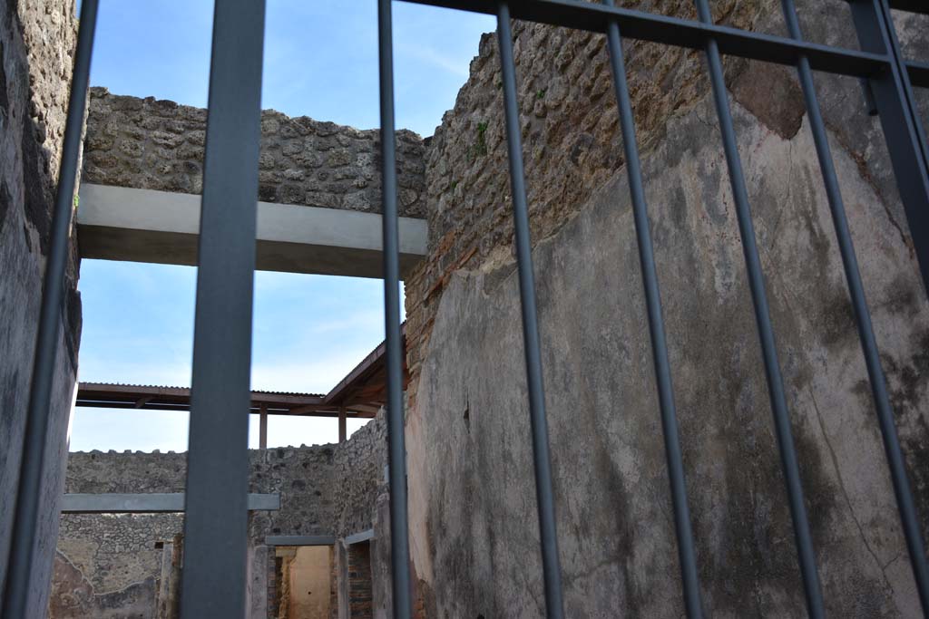 IX.5.11 Pompeii. March 2017. Room a, looking towards upper west wall.   
Foto Christian Beck, ERC Grant 681269 DÉCOR.

