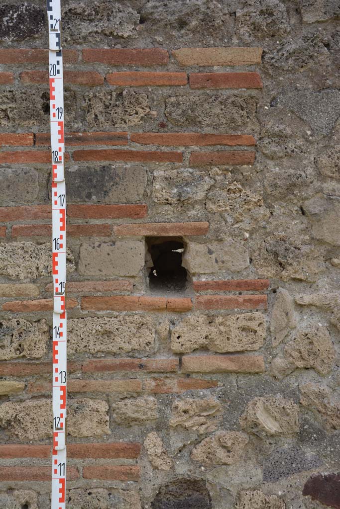 IX.5.14 Pompeii. May 2017. Room “b”, detail from south wall of atrium.
Foto Christian Beck, ERC Grant 681269 DÉCOR.

