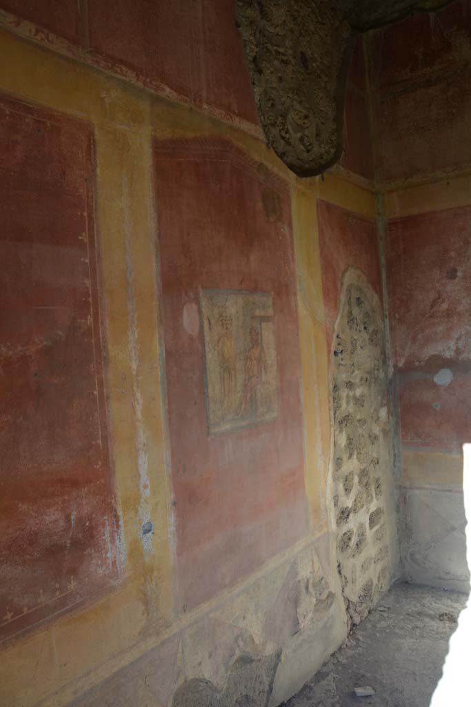 IX.5.14 Pompeii. March 2017.  Room g, looking along north wall from doorway. 
Foto Christian Beck, ERC Grant 681269 DCOR.

