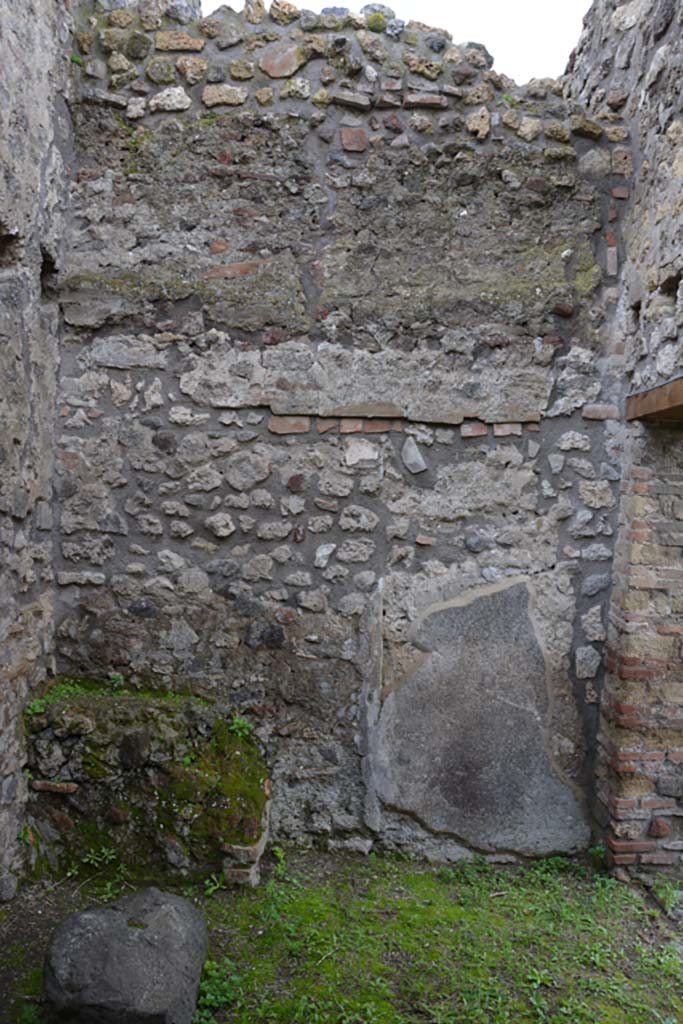 IX.5.18 Pompeii. March 2018. Room “h”, looking towards west wall. 
Foto Annette Haug, ERC Grant 681269 DÉCOR.
