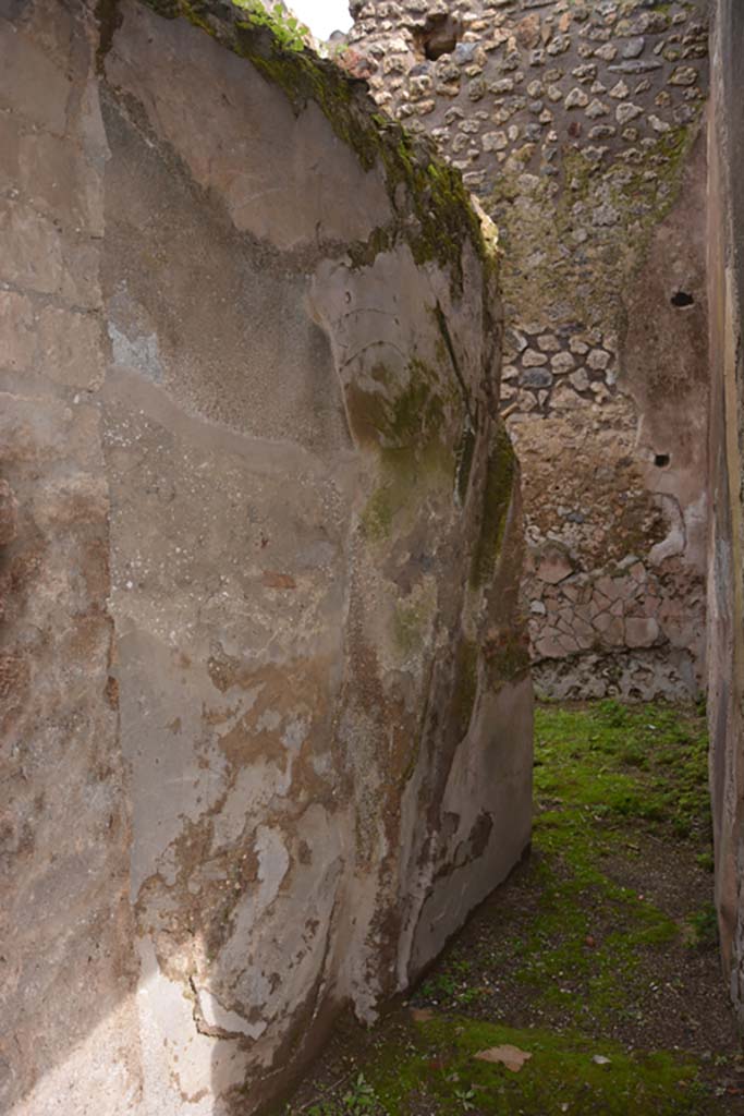 IX.5.18 Pompeii. March 2018. 
Room “c”, looking east along north wall with line of stairs to upper floor.
Foto Annette Haug, ERC Grant 681269 DÉCOR.
