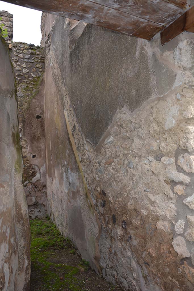 IX.5.18 Pompeii. March 2018. 
Room “c”, looking east along south wall with line of stairs to upper floor.
Foto Annette Haug, ERC Grant 681269 DÉCOR.
