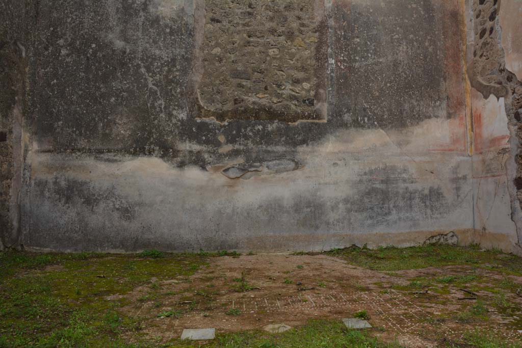 IX.5.18 Pompeii. March 2018. Triclinium “f”, lower west wall.
Foto Annette Haug, ERC Grant 681269 DÉCOR.
