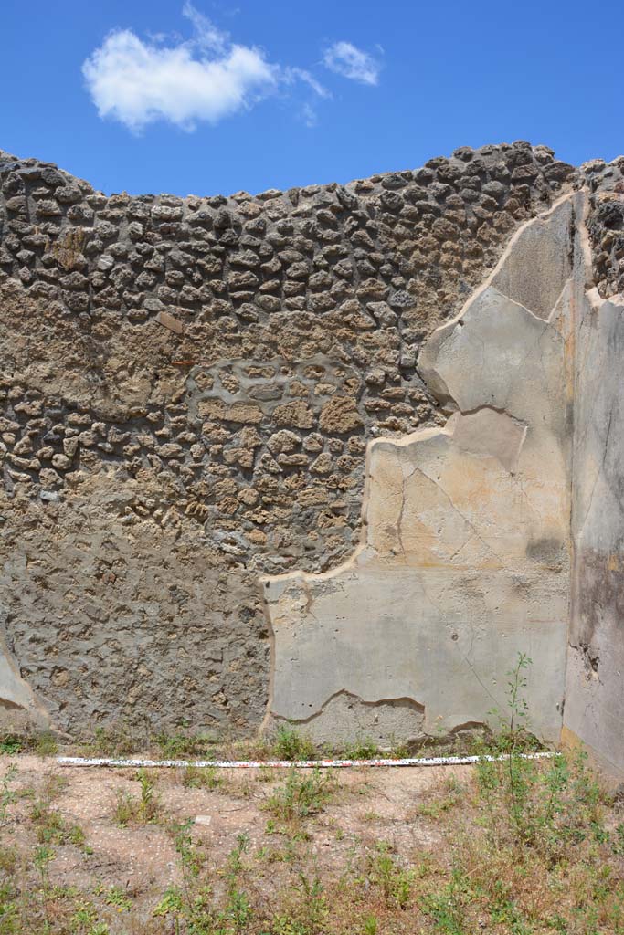 IX.5.18 Pompeii. May 2017. Room “f”, north wall at east end.
Foto Christian Beck, ERC Grant 681269 DÉCOR.

