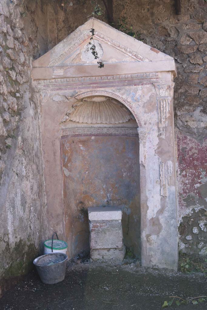 IX.6.8 Pompeii. February 2020. 
Aedicula lararium in garden area 9. Photo courtesy of Aude Durand.
